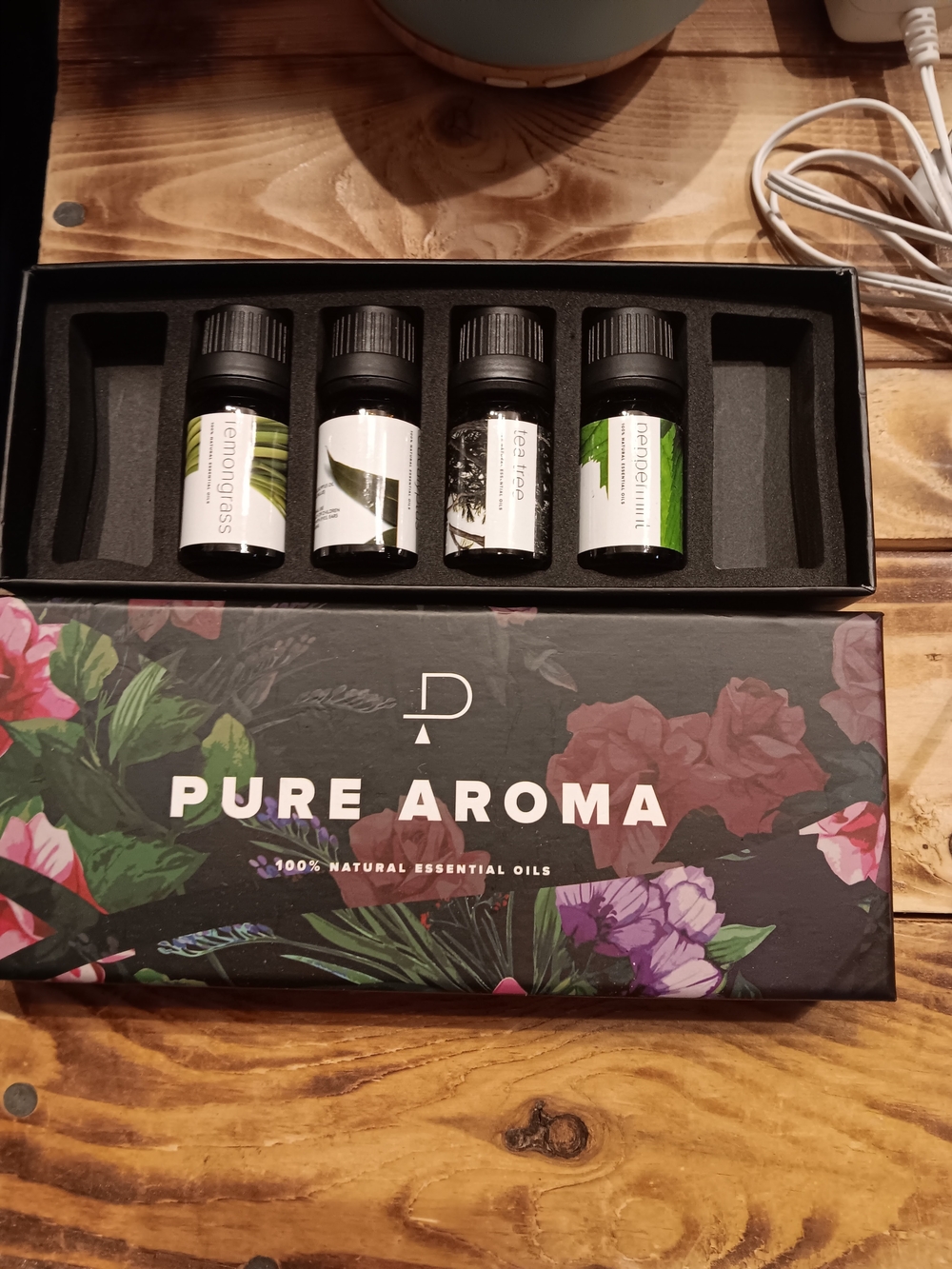 Oil Diffuser With Essential Oil Set - Picture 4 of 4